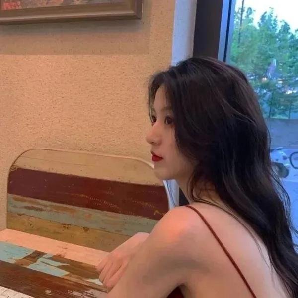 白王红后